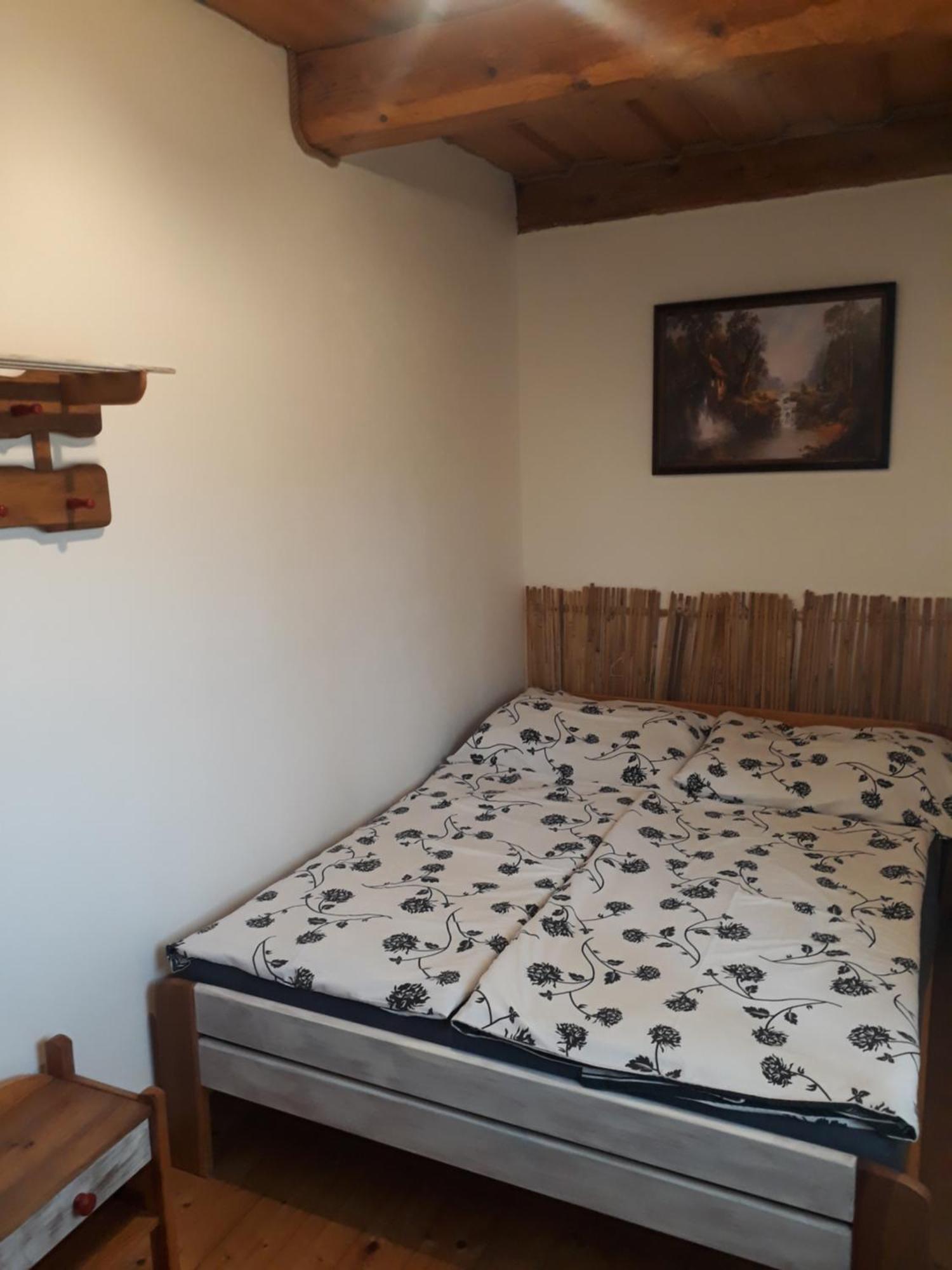Drevenica Pod Tlstou Guest House Blatnica Екстериор снимка